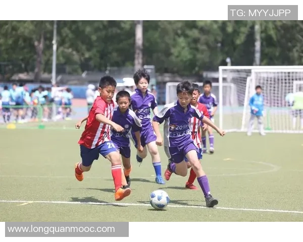 踢足球作为一种新兴疗法助力身心健康的研究与实践探索